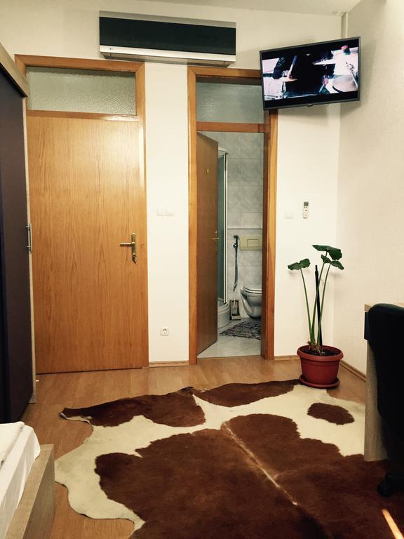 City Bridge Guest House Bihać 外观 照片